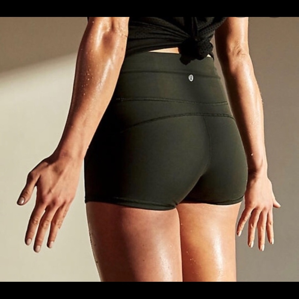 Lululemon In Movement Short Everlux 2.5”